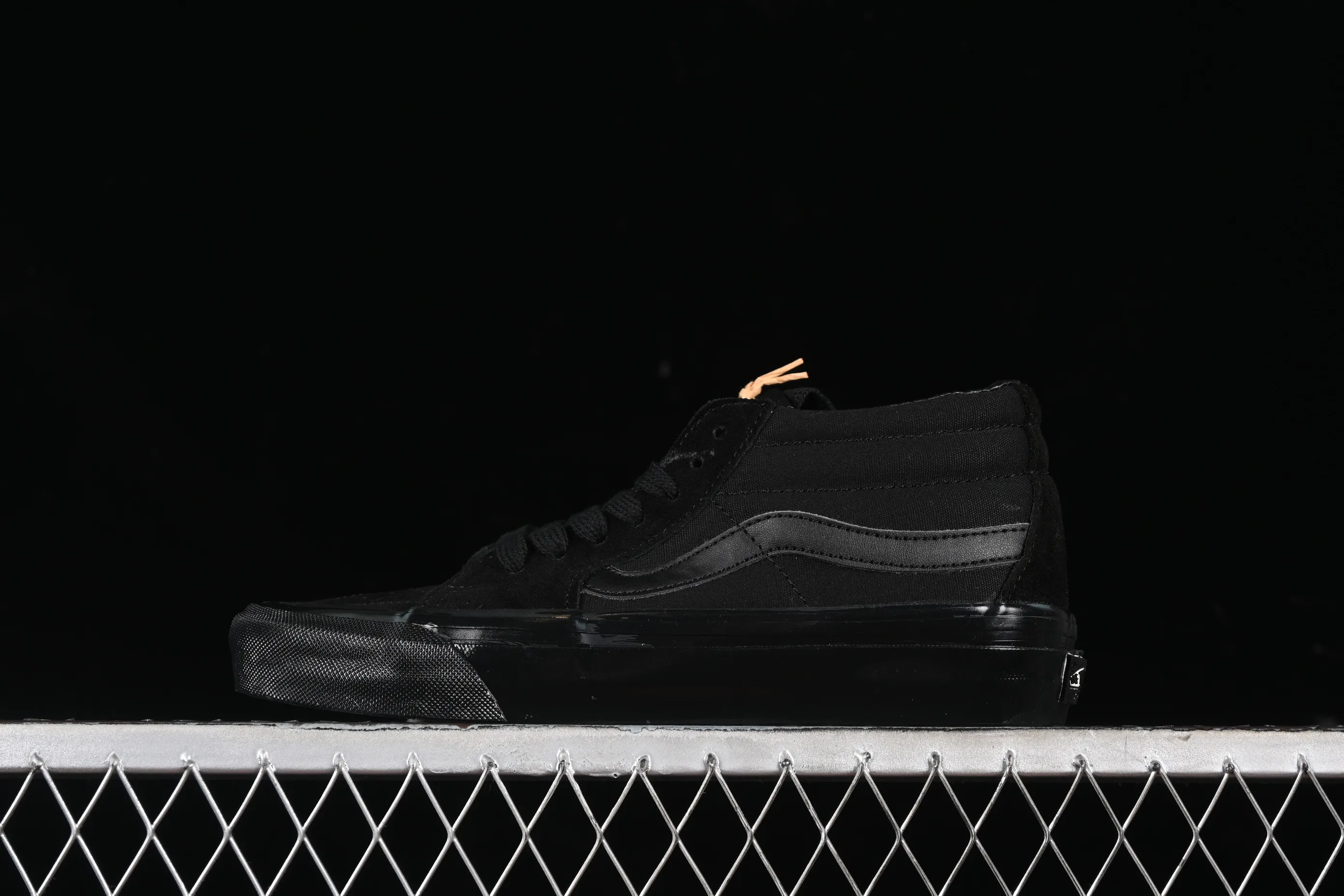 All categories Vans Vans series Vans Mid Vans China Vans Sk8-Mid Reissue 83 High-end branch Black Warrior Suede casual retro skateboard shoes VN000CQQBKA